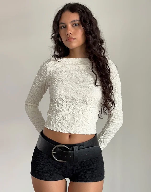 Pocket - Equipped Women Long Sleeve Top for Added FunctionalityAngela Textured Long Sleeve Top in Jersey Cream Pocket - Equipped Women Long Sleeve Top for Added FunctionalityAngela Textured Long Sleeve Top in Jersey Cream
