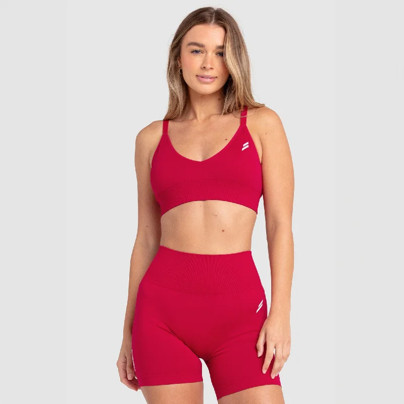 Camouflage - Print Women's Crop Top in Olive for a Trendy and Edgy StyleScrunch 2 Seamless Crop - Cherry Red Camouflage - Print Women's Crop Top in Olive for a Trendy and Edgy StyleScrunch 2 Seamless Crop - Cherry Red