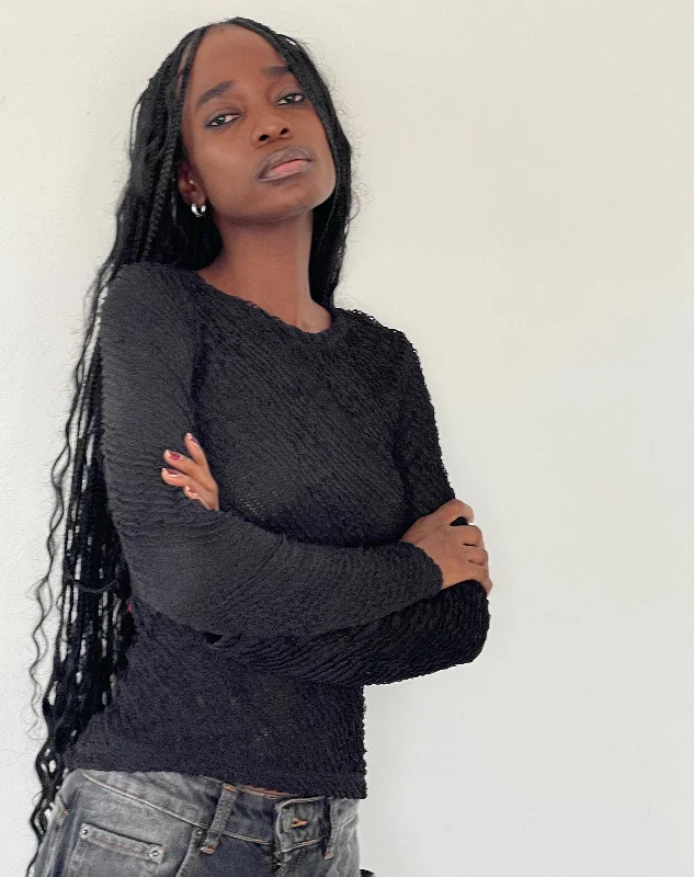 Pocket - Equipped Women Long Sleeve Top for Added FunctionalityMaya Long Sleeve Top in Textured Black Pocket - Equipped Women Long Sleeve Top for Added FunctionalityMaya Long Sleeve Top in Textured Black