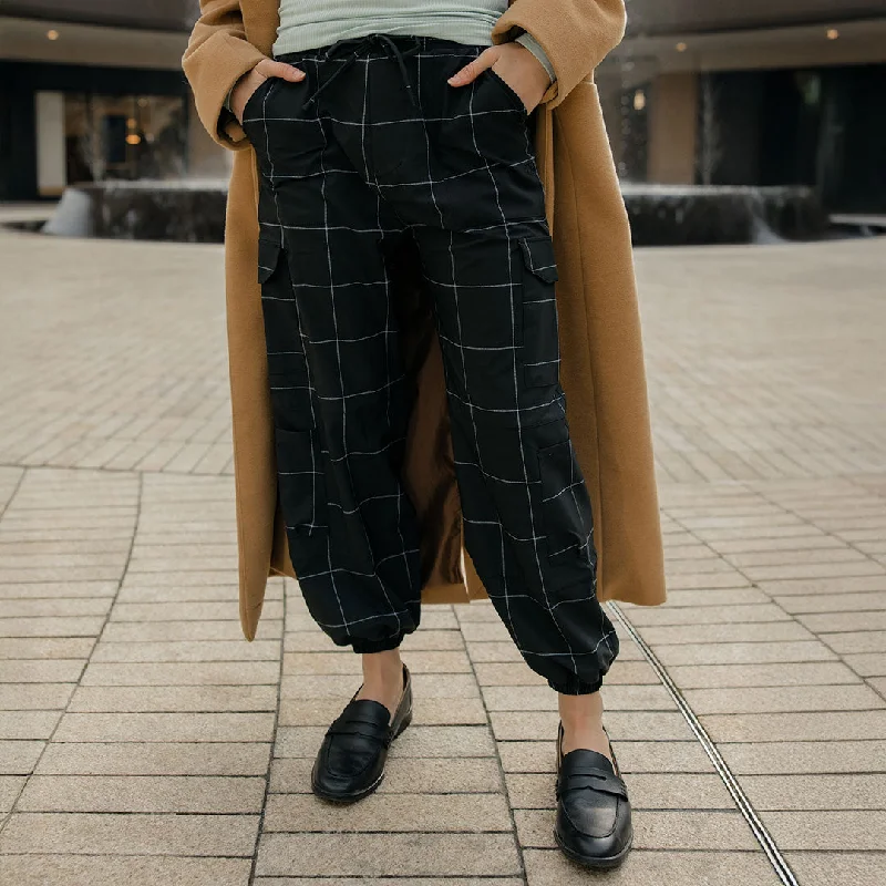 Skirts for a business trip Jetsetter Cargo Joggers, Black Windowpane