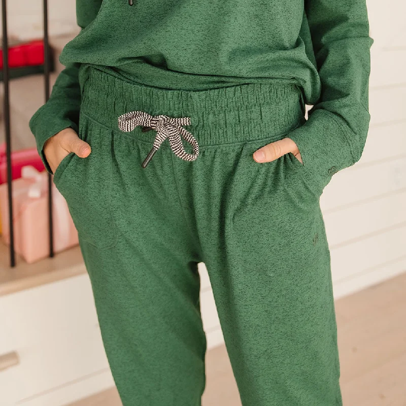 Skirts with a back vent Carry On Joggers, Pine