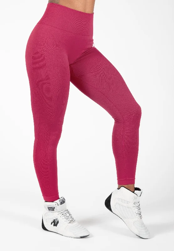 Women's Metallic Tight Trousers in Gold for a Glamorous Party EnsembleHilton Seamless Leggings - Fuchsia Women's Metallic Tight Trousers in Gold for a Glamorous Party EnsembleHilton Seamless Leggings - Fuchsia