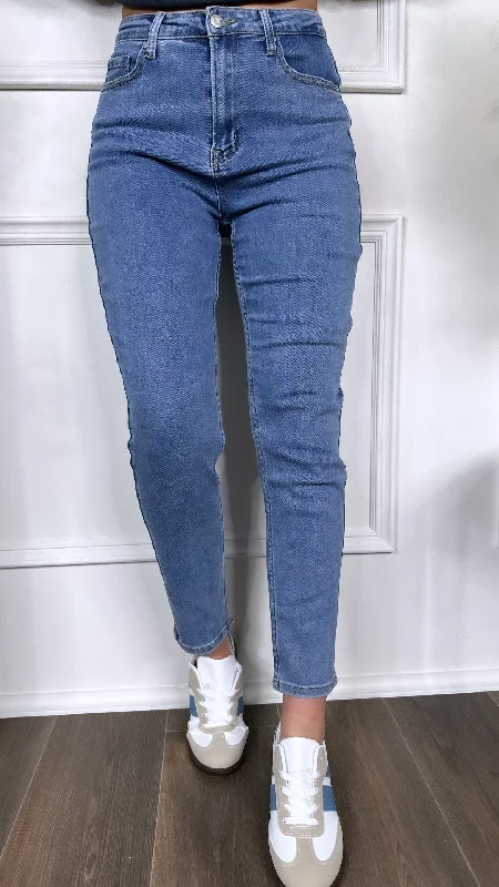Light - wash women jeans for a fresh and summery appearanceAllison Blue Mom Fit Jeans Light - wash women jeans for a fresh and summery appearanceAllison Blue Mom Fit Jeans