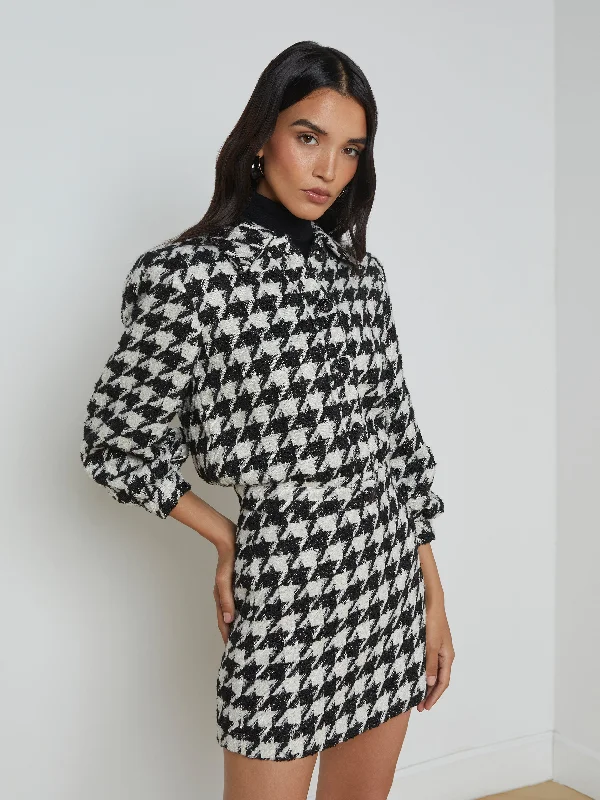 Oversized Women's Printed Blazers in Animal Patterns for a Statement PieceBridges Houndstooth Jacket Oversized Women's Printed Blazers in Animal Patterns for a Statement PieceBridges Houndstooth Jacket