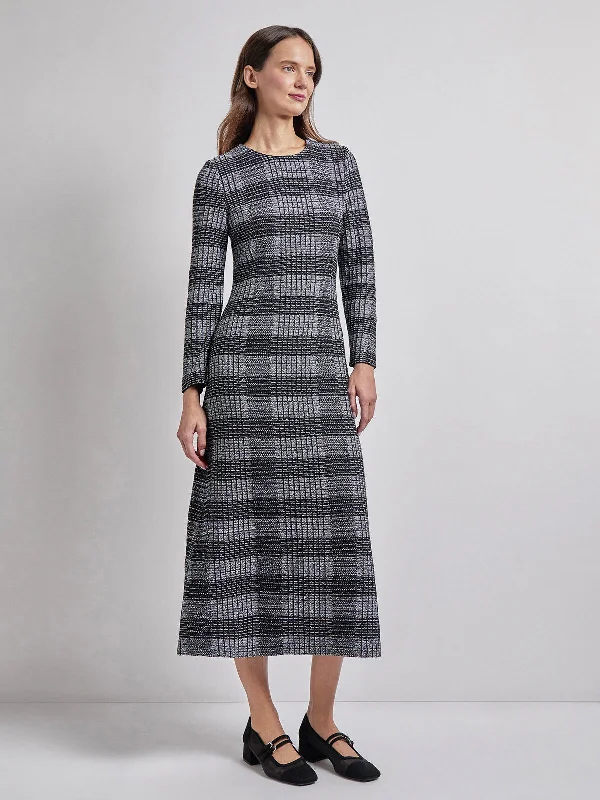 Wrap - Style Women Dress with Adjustable Fit for All Body TypesFit & Flare Tweed Knit Maxi Dress Wrap - Style Women Dress with Adjustable Fit for All Body TypesFit & Flare Tweed Knit Maxi Dress