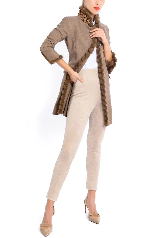 Plus Size Women's Cropped Velvet Blazers in Burgundy for a Night OutLong blazer from sand coloured stretch-cashmere Plus Size Women's Cropped Velvet Blazers in Burgundy for a Night OutLong blazer from sand coloured stretch-cashmere