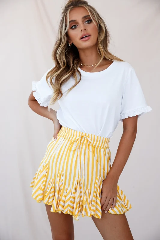 Lace - Embellished Women Dress for an Elegant and Sophisticated AppearanceRobyn Pleated Striped Mini Skirt Yellow Stripe Lace - Embellished Women Dress for an Elegant and Sophisticated AppearanceRobyn Pleated Striped Mini Skirt Yellow Stripe