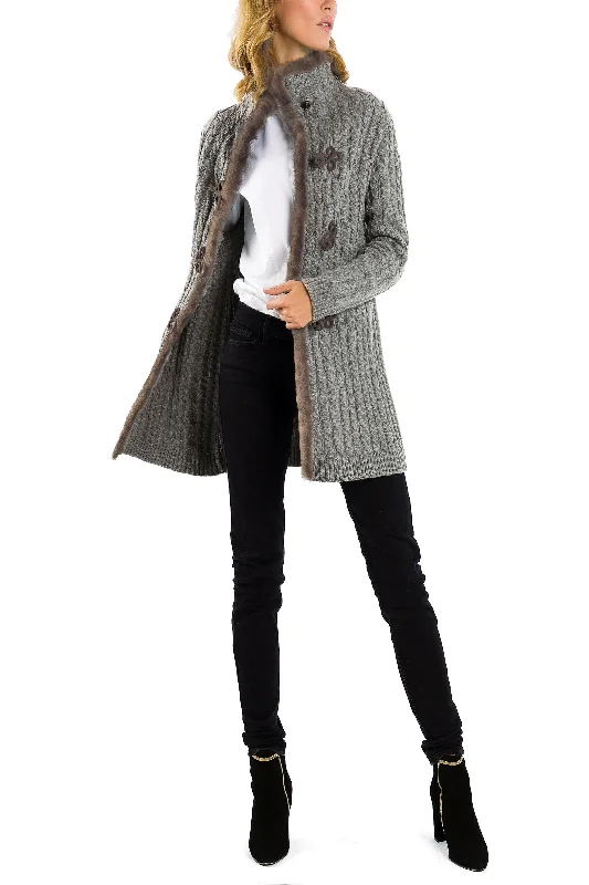 Plus Size Women's Cropped Velvet Blazers in Burgundy for a Night OutCardigan from lambswool in grey-brown Plus Size Women's Cropped Velvet Blazers in Burgundy for a Night OutCardigan from lambswool in grey-brown
