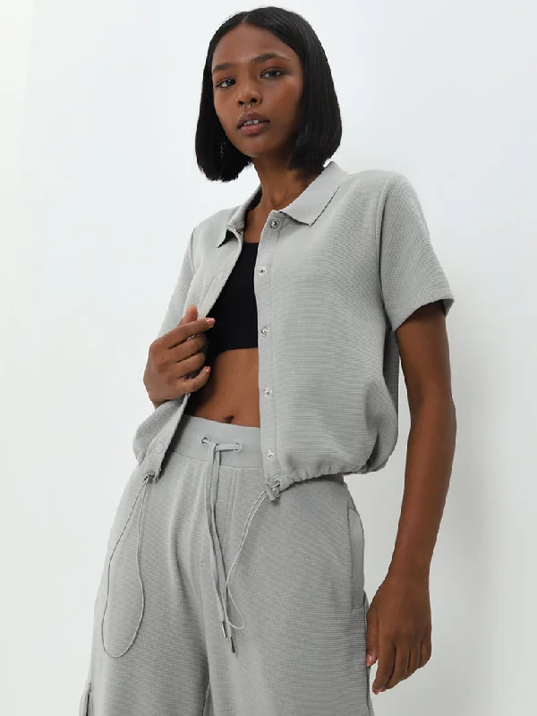 Women's Tailored Stretch Blazers in Navy Blue for Business MeetingsStudiofit Light Grey Waffle-Textured Cotton Jacket Women's Tailored Stretch Blazers in Navy Blue for Business MeetingsStudiofit Light Grey Waffle-Textured Cotton Jacket