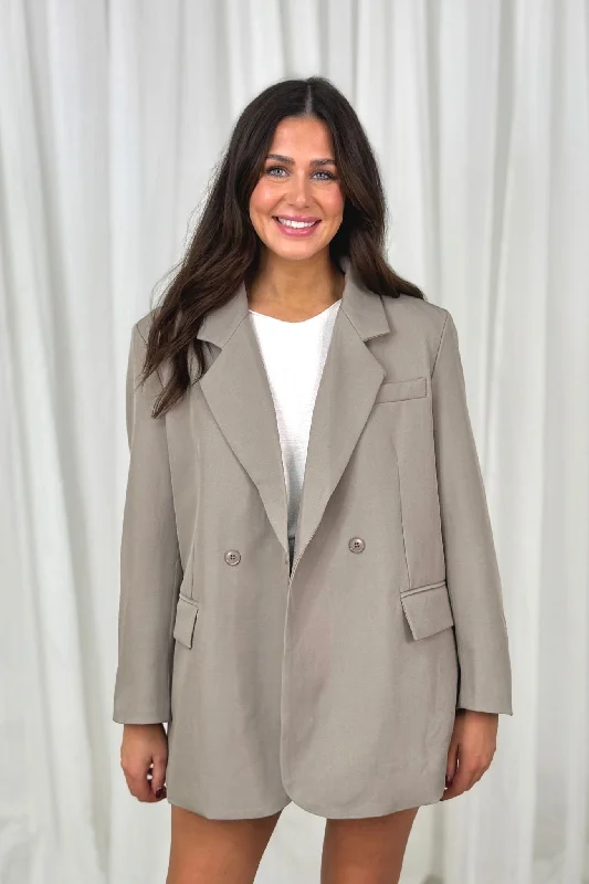 Women's Tailored Stretch Blazers in Navy Blue for Business MeetingsWillow Oversized Blazer In Taupe Women's Tailored Stretch Blazers in Navy Blue for Business MeetingsWillow Oversized Blazer In Taupe