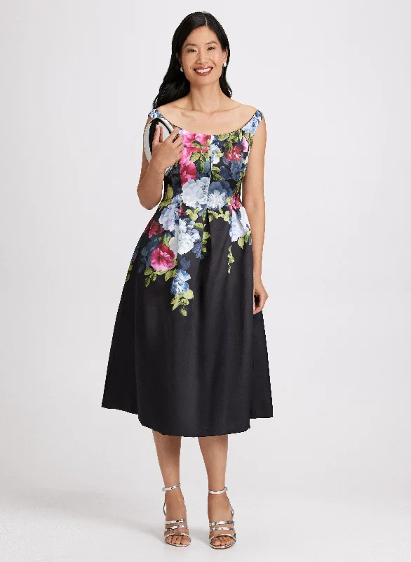 Wrap - Style Women Dress with Adjustable Fit for All Body TypesFloral Placement Print Dress Wrap - Style Women Dress with Adjustable Fit for All Body TypesFloral Placement Print Dress