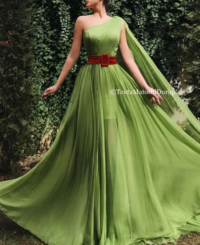 Ball Gown Women Dress with a Full Skirt for a Princess - like LookForever Limeade Gown Ball Gown Women Dress with a Full Skirt for a Princess - like LookForever Limeade Gown