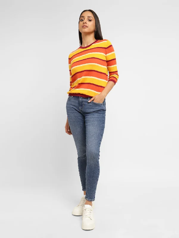 Ripped women jeans for a rebellious and fashion - forward styleWomen's Mid Rise 710 Super Skinny Jeans Ripped women jeans for a rebellious and fashion - forward styleWomen's Mid Rise 710 Super Skinny Jeans