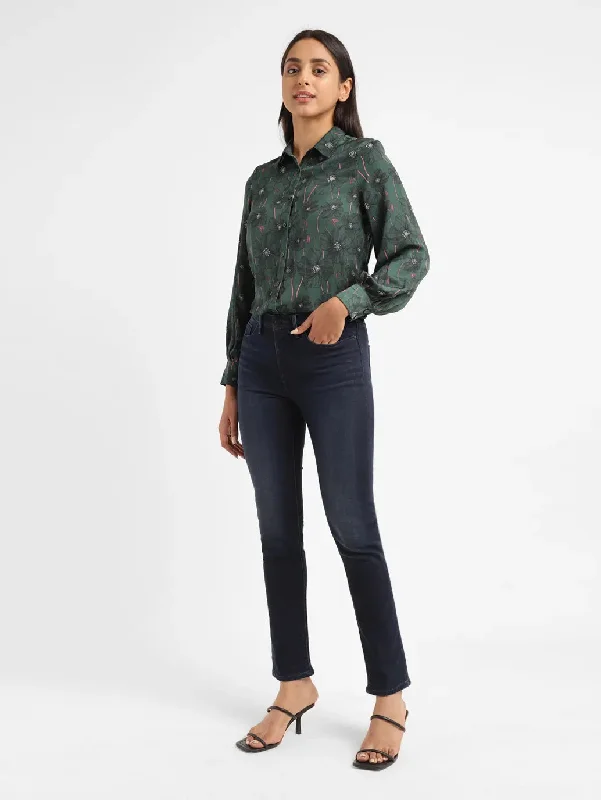 Distressed women jeans for a trendy and edgy lookWomen's Mid Rise 724 Straight Jeans Distressed women jeans for a trendy and edgy lookWomen's Mid Rise 724 Straight Jeans