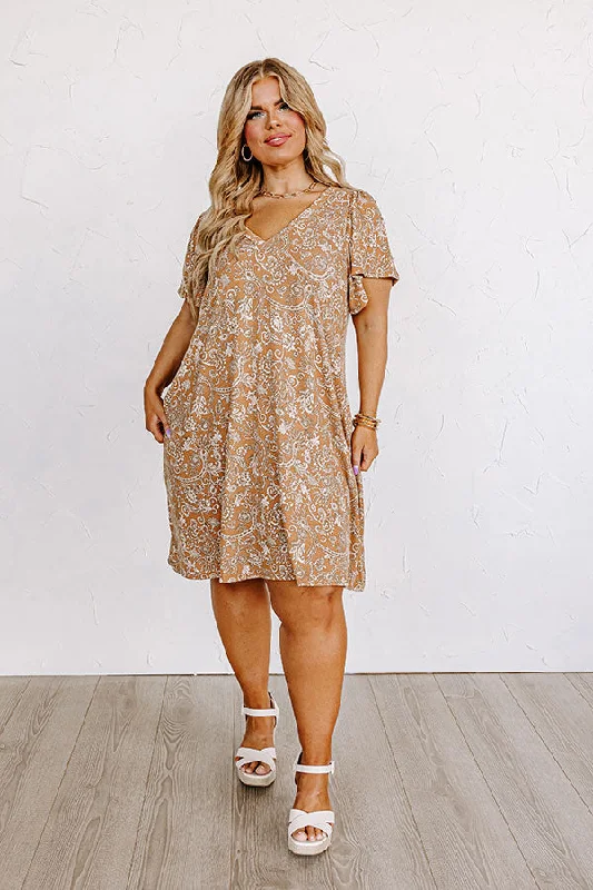 Pleated Women Dress with a Timeless and Elegant TextureEnchanting Smile Paisley Dress Curves Pleated Women Dress with a Timeless and Elegant TextureEnchanting Smile Paisley Dress Curves