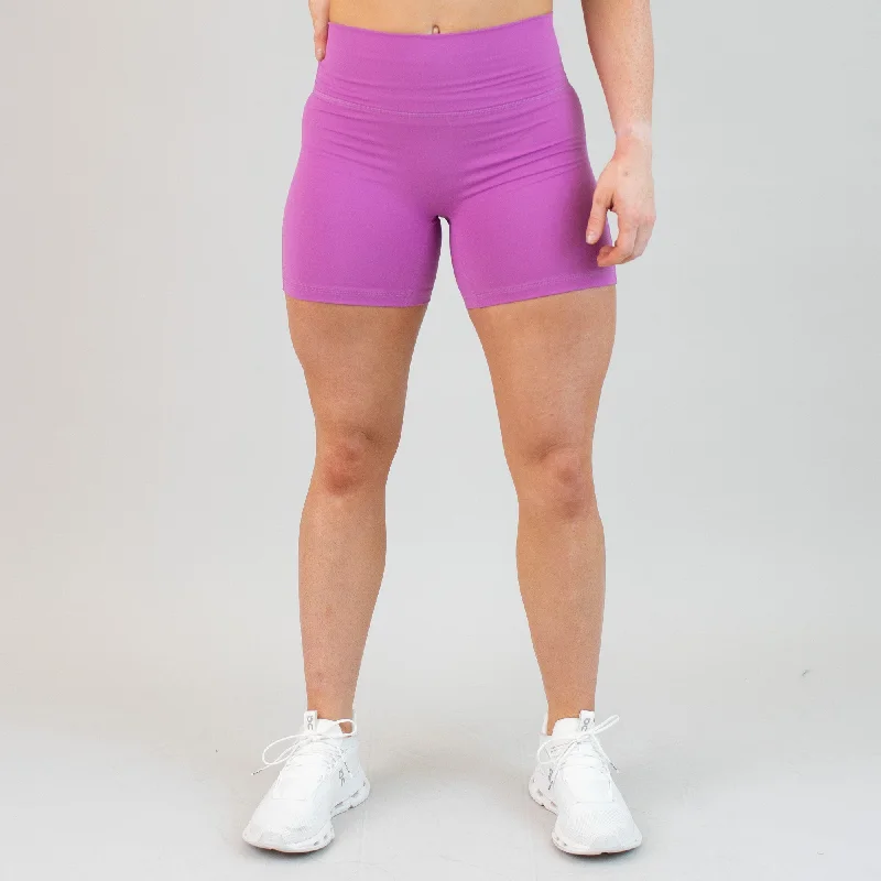 Printed Floral Women Shorts for a Summer - Ready StyleCharge Short 5" - No Front Seam - Higher Rise Printed Floral Women Shorts for a Summer - Ready StyleCharge Short 5" - No Front Seam - Higher Rise