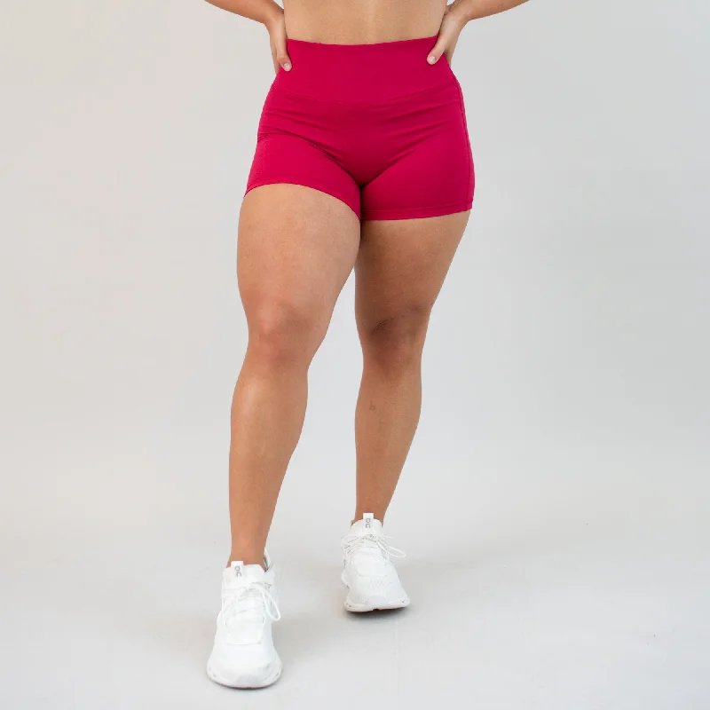 Cargo Women Shorts with Multiple Pockets for FunctionalityAscend Short 3.25" - No Front Seam - Higher Rise Cargo Women Shorts with Multiple Pockets for FunctionalityAscend Short 3.25" - No Front Seam - Higher Rise