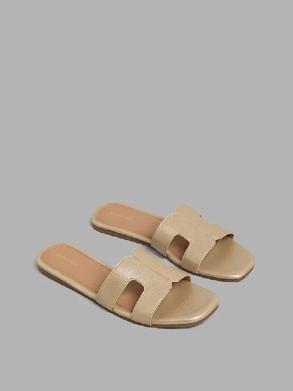 Linen Women Shorts for Breathable Comfort in Hot WeatherLUNA BLU Gold Slip-On Sandals Linen Women Shorts for Breathable Comfort in Hot WeatherLUNA BLU Gold Slip-On Sandals