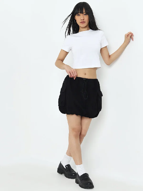 Plus Size Women Shorts with a Comfortable and Stylish FitNuon Black Cargo-Style Mid-Rise Cotton Skirt Plus Size Women Shorts with a Comfortable and Stylish FitNuon Black Cargo-Style Mid-Rise Cotton Skirt