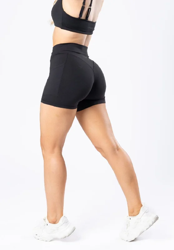 Cuffed Women Shorts for a Laid - Back and Trendy LookReluna Dip Pocket Sculptseam™ Short Black Cuffed Women Shorts for a Laid - Back and Trendy LookReluna Dip Pocket Sculptseam™ Short Black