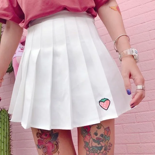 Sustainable organic cotton skirt for eco - conscious consumersStrawberry Tennis Skirt Sustainable organic cotton skirt for eco - conscious consumersStrawberry Tennis Skirt