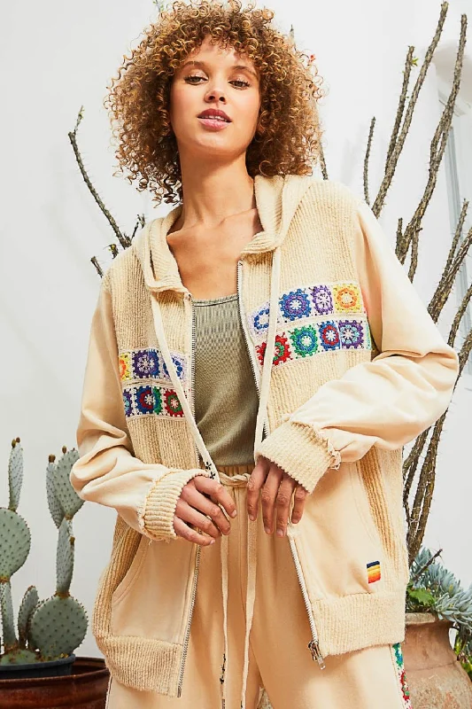Printed Bodysuits with Floral Patterns for a Feminine VibeContrast Square Patch Pattern Hooded Zipper Jacket Printed Bodysuits with Floral Patterns for a Feminine VibeContrast Square Patch Pattern Hooded Zipper Jacket